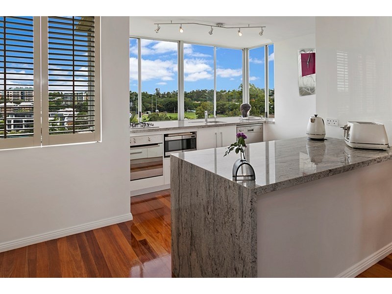 25/164 Macquarie Street, St Lucia QLD 4067