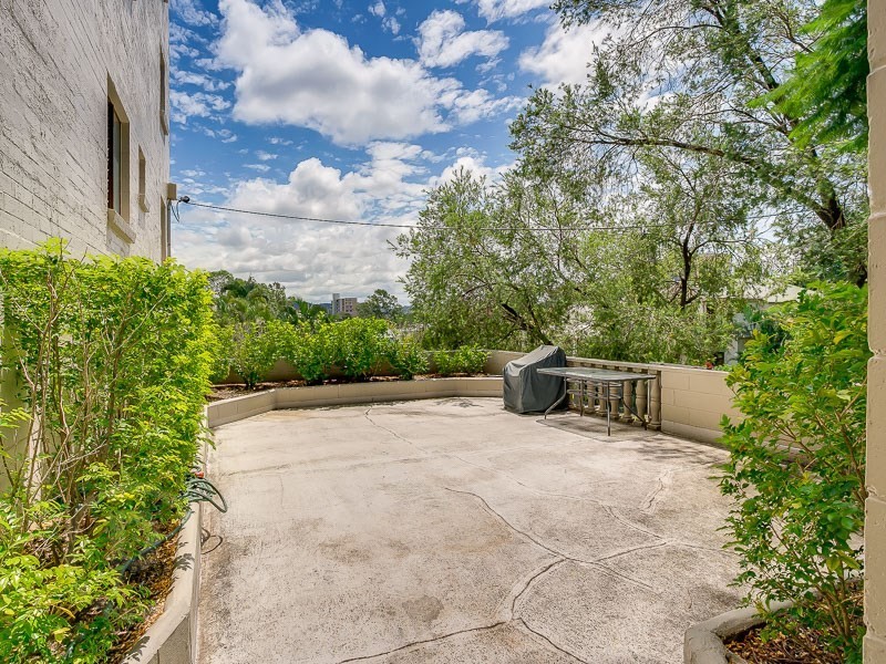 2/81 Armadale, St Lucia QLD 4067