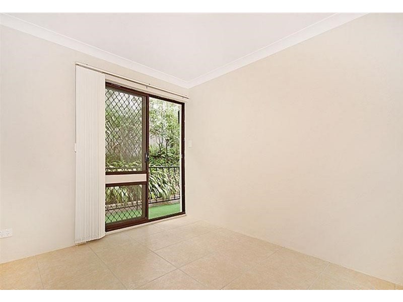 2/81 Armadale, St Lucia QLD 4067