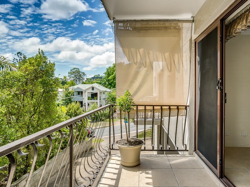 2/81 Armadale, St Lucia QLD 4067