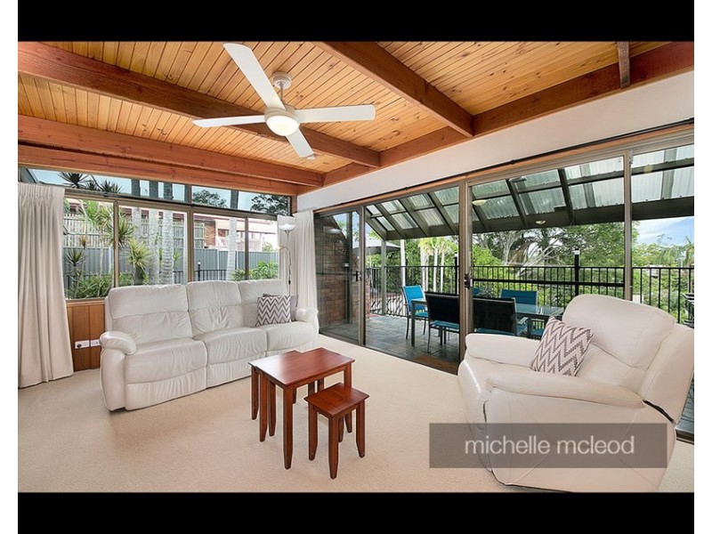 23 Alenola Street, Chapel Hill QLD 4069