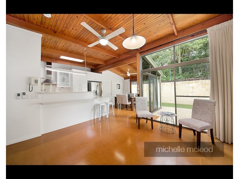 23 Alenola Street, Chapel Hill QLD 4069