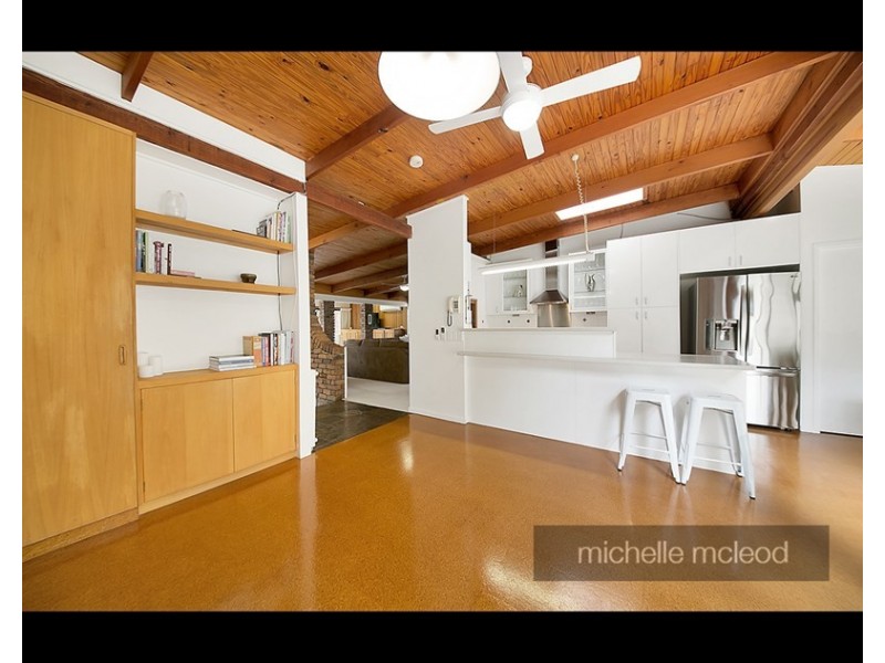 23 Alenola Street, Chapel Hill QLD 4069