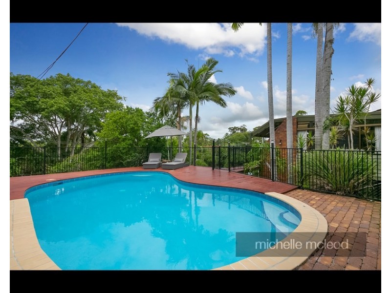 23 Alenola Street, Chapel Hill QLD 4069