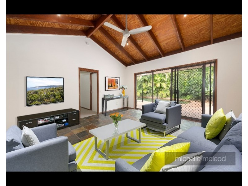 35 Farnworth Street, Chapel Hill QLD 4069