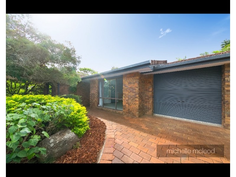 35 Farnworth Street, Chapel Hill QLD 4069