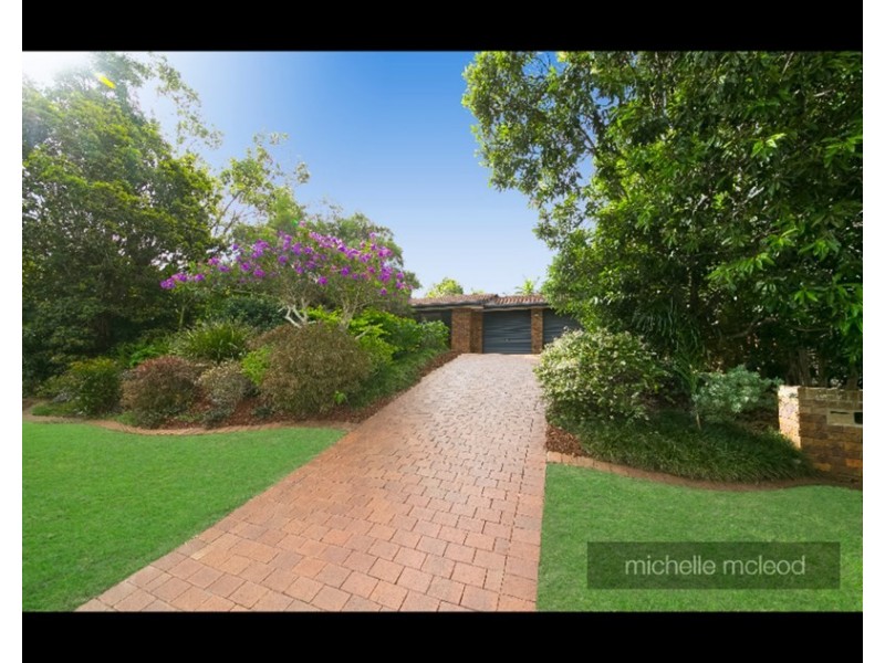 35 Farnworth Street, Chapel Hill QLD 4069
