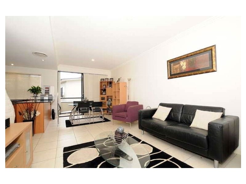 2/34 Foxton Street, Indooroopilly QLD 4068