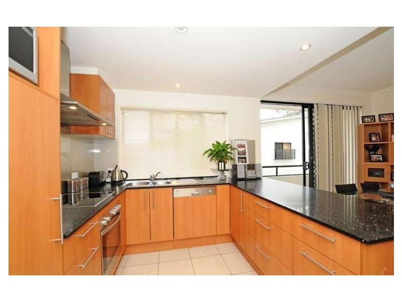 2/34 Foxton Street, Indooroopilly QLD 4068