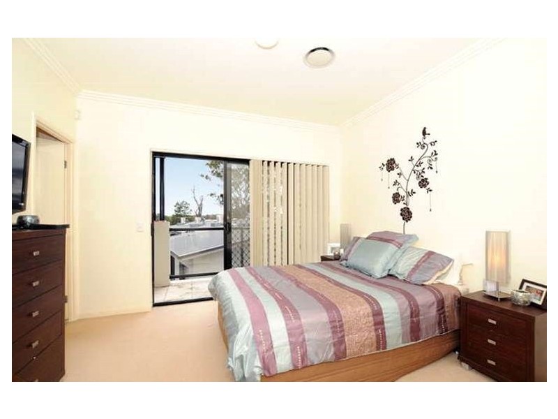 2/34 Foxton Street, Indooroopilly QLD 4068