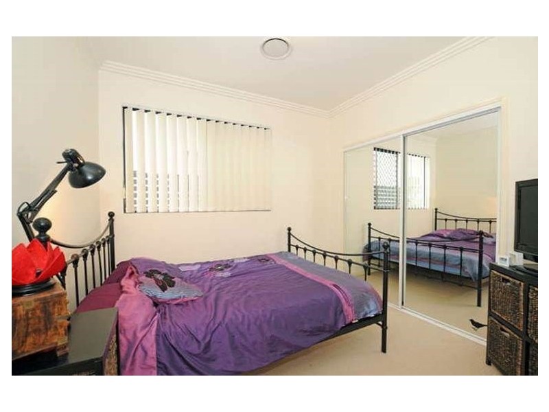 2/34 Foxton Street, Indooroopilly QLD 4068