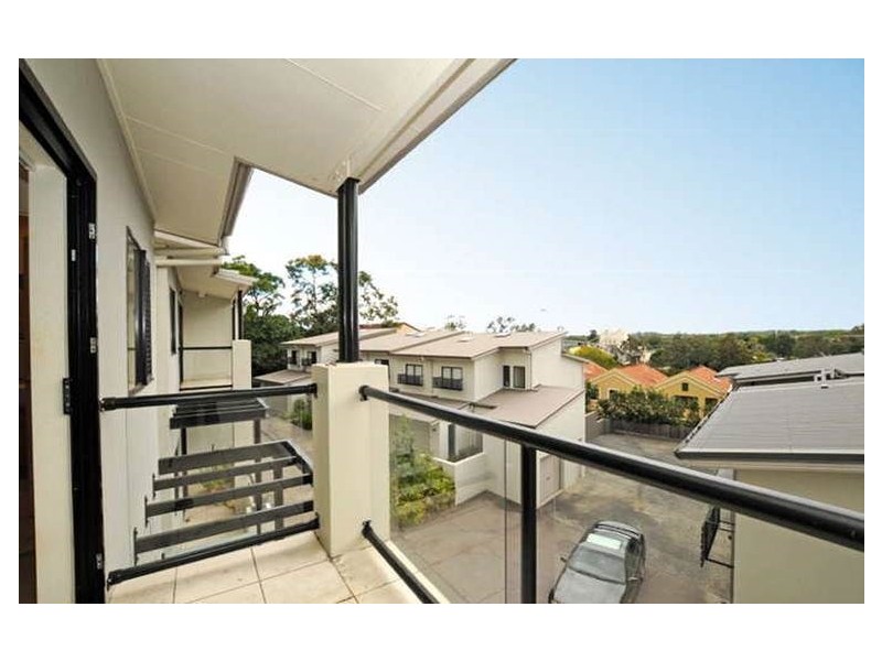 2/34 Foxton Street, Indooroopilly QLD 4068