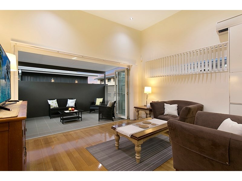 2/97 Sylvan Road, Toowong QLD 4066