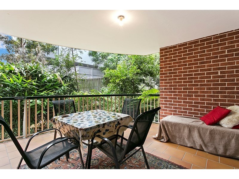 2/15 Lima Street, Auchenflower QLD 4066