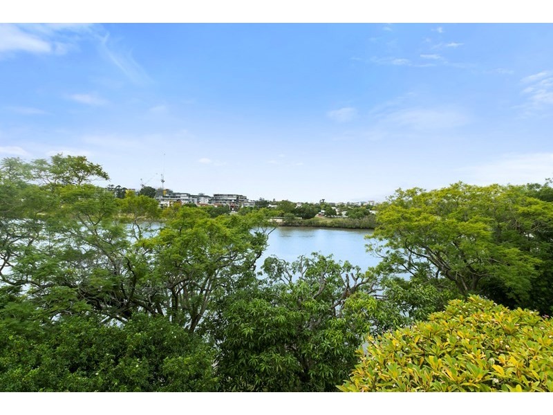 2 or 3/26 Archer Street, Toowong QLD 4066