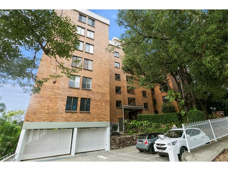 2 or 3/26 Archer Street, Toowong QLD 4066