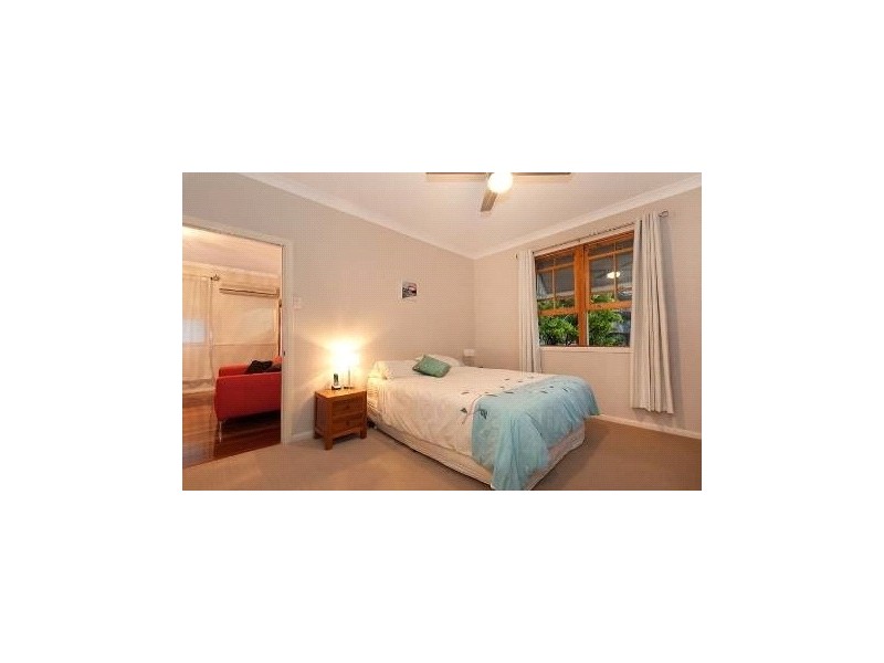 24 Grimes Street, Auchenflower QLD 4066