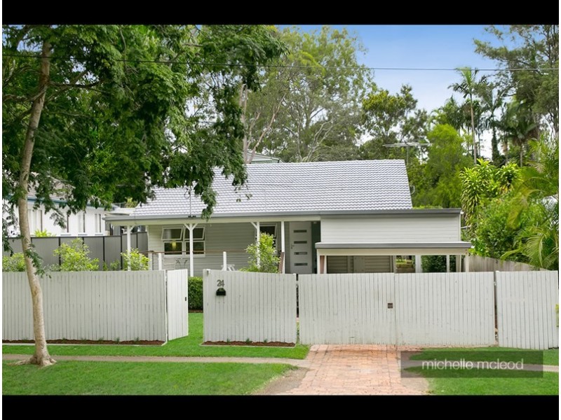 24 Noreen Street, Chapel Hill QLD 4069