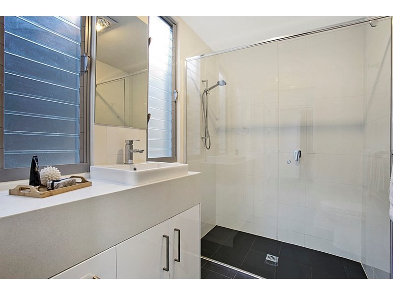 2/30 Woodstock Avenue, Taringa QLD 4068