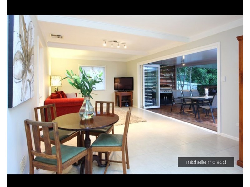 275 Chapel Hill Road, Chapel Hill QLD 4069