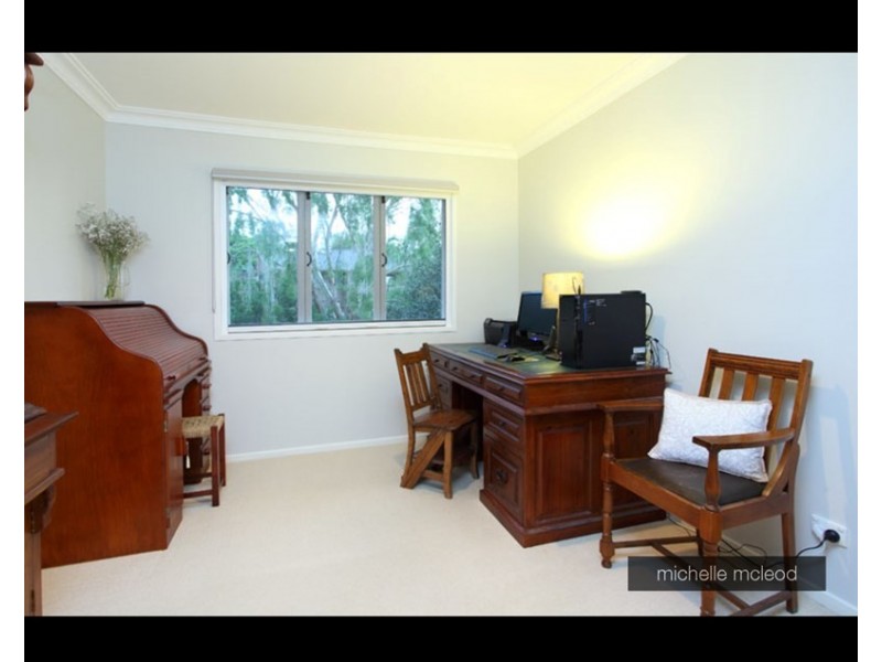 275 Chapel Hill Road, Chapel Hill QLD 4069