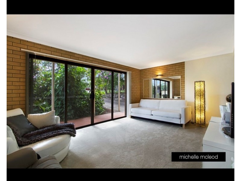 21 Mondra Street, Kenmore QLD 4069