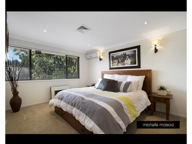 21 Mondra Street, Kenmore QLD 4069