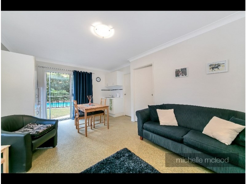 72 Sugars Road, Bellbowrie QLD 4070