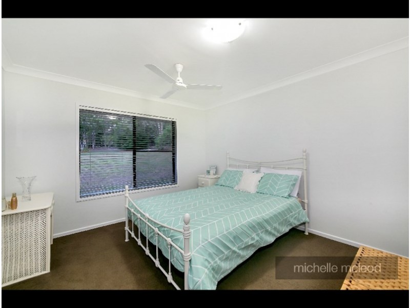 72 Sugars Road, Bellbowrie QLD 4070