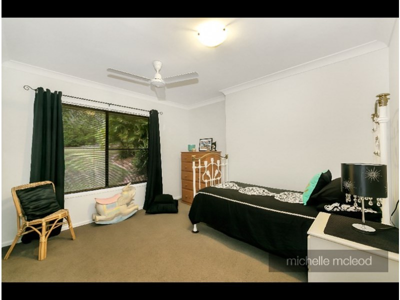 72 Sugars Road, Bellbowrie QLD 4070