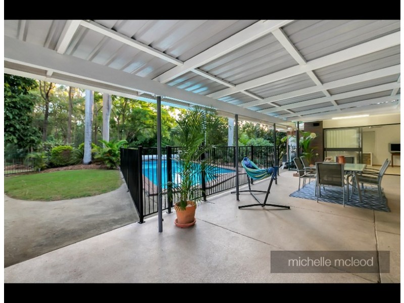 72 Sugars Road, Bellbowrie QLD 4070
