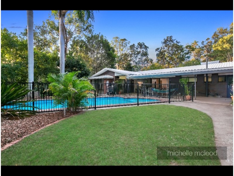 72 Sugars Road, Bellbowrie QLD 4070
