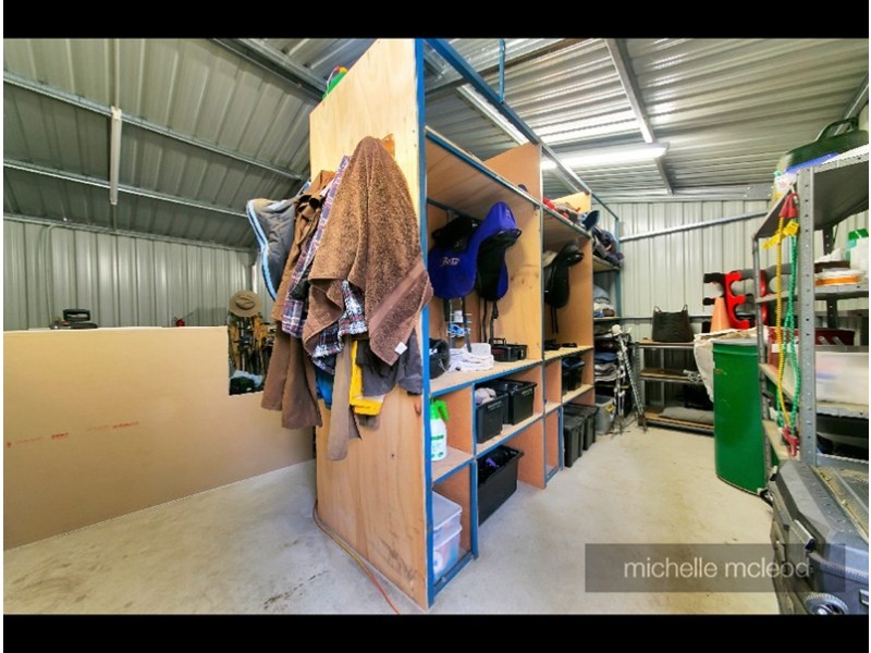 72 Sugars Road, Bellbowrie QLD 4070