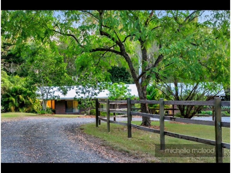 72 Sugars Road, Bellbowrie QLD 4070