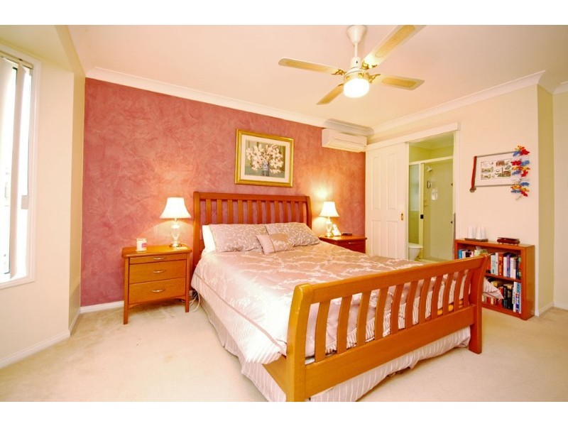 6 Rambler Street, Bardon QLD 4065