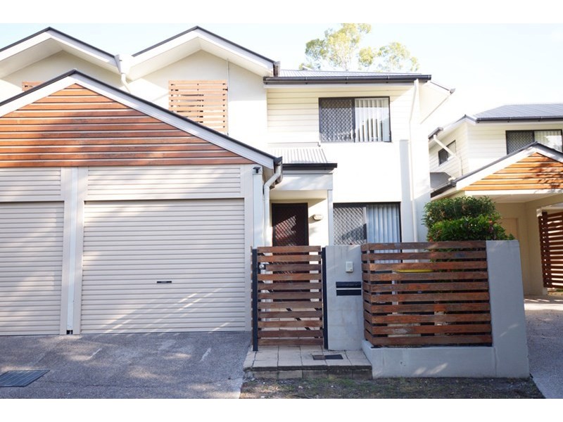 2/8 Campus Street, Indooroopilly QLD 4068