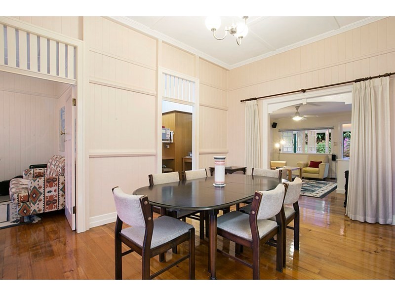 111 Payne Street, Indooroopilly QLD 4068