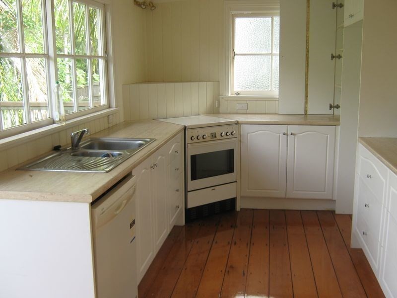 37 Fewings Street, Toowong QLD 4066