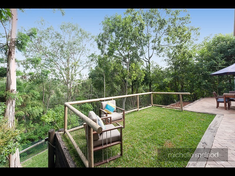 24 Rowena Street, Kenmore QLD 4069