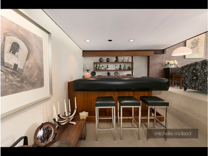 102 Kersley Road, Kenmore QLD 4069