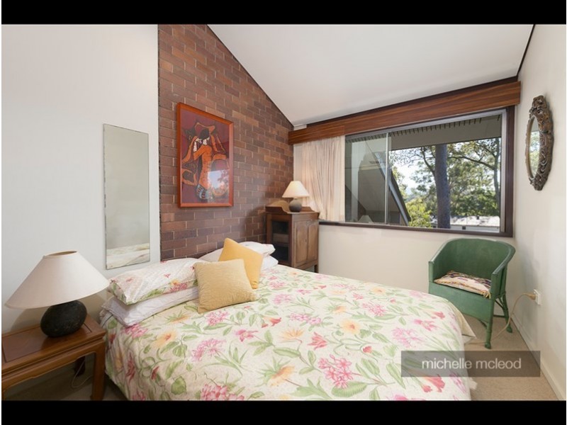 102 Kersley Road, Kenmore QLD 4069