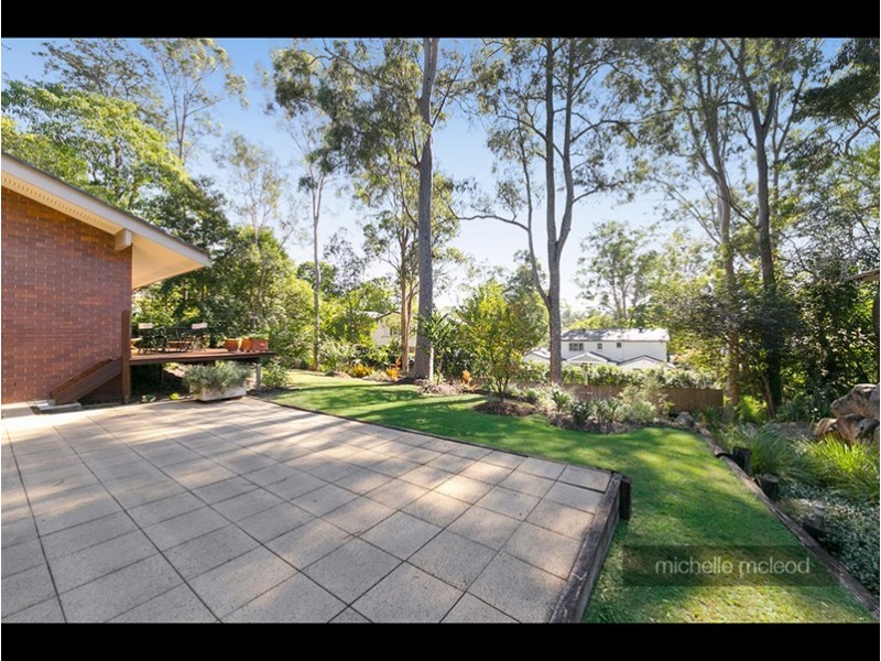 102 Kersley Road, Kenmore QLD 4069