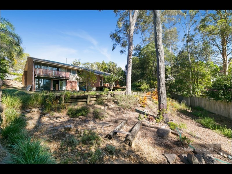 102 Kersley Road, Kenmore QLD 4069