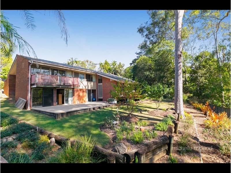 102 Kersley Road, Kenmore QLD 4069