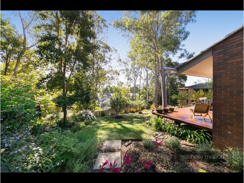 102 Kersley Road, Kenmore QLD 4069