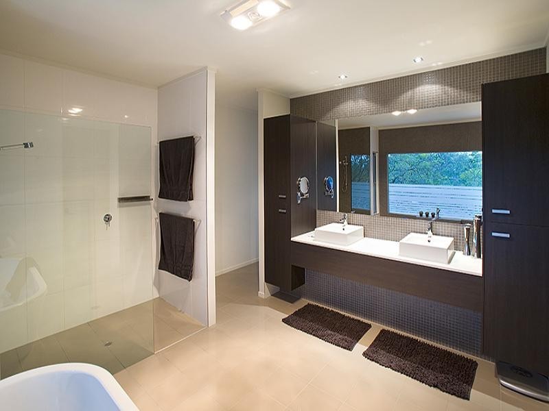 112 Hawken Drive, St Lucia QLD 4067