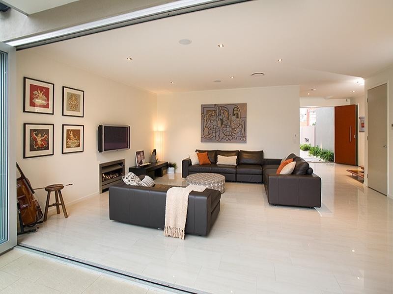 112 Hawken Drive, St Lucia QLD 4067