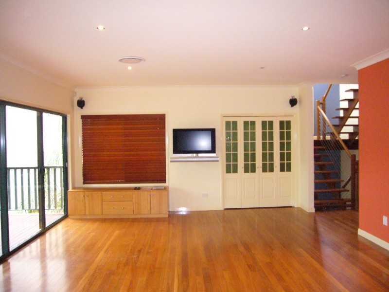 61 Carroll Street, Bardon QLD 4065