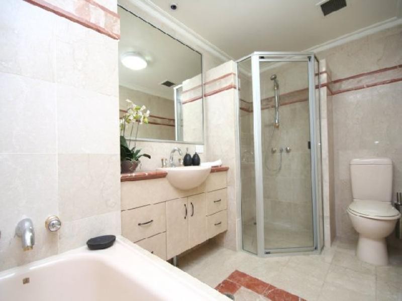 1/100 Macquarie Street, St Lucia QLD 4067