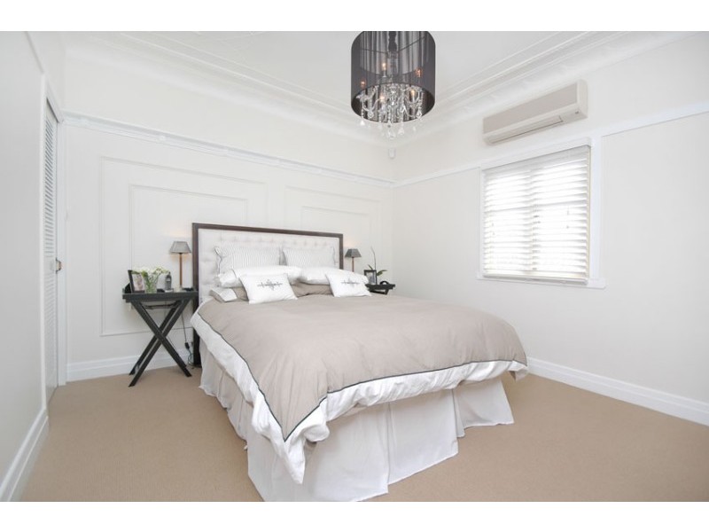 3 Meecham Street, Grange QLD 4051